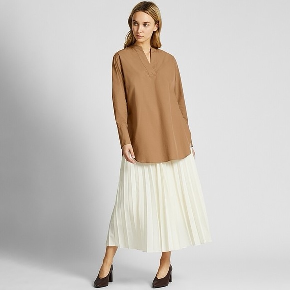 Like New‼️ Uniqlo Extra Fine Cotton Beige V-Neck Long Blouse Shirt, Size S - Picture 1 of 16